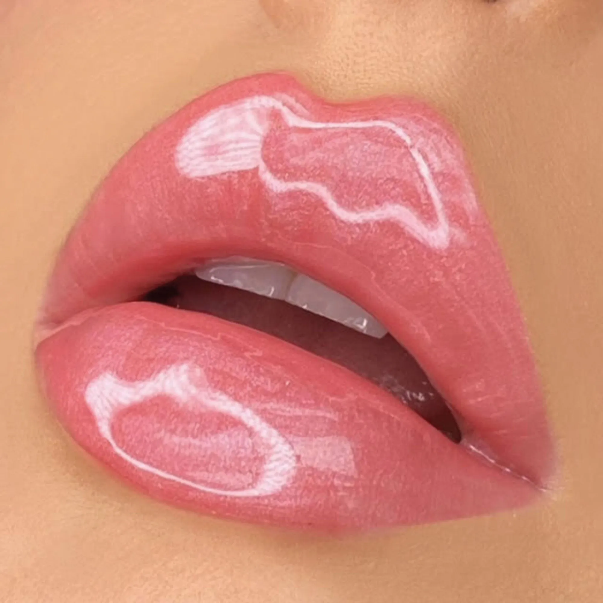 Doll Gloss - Dew Me Doll