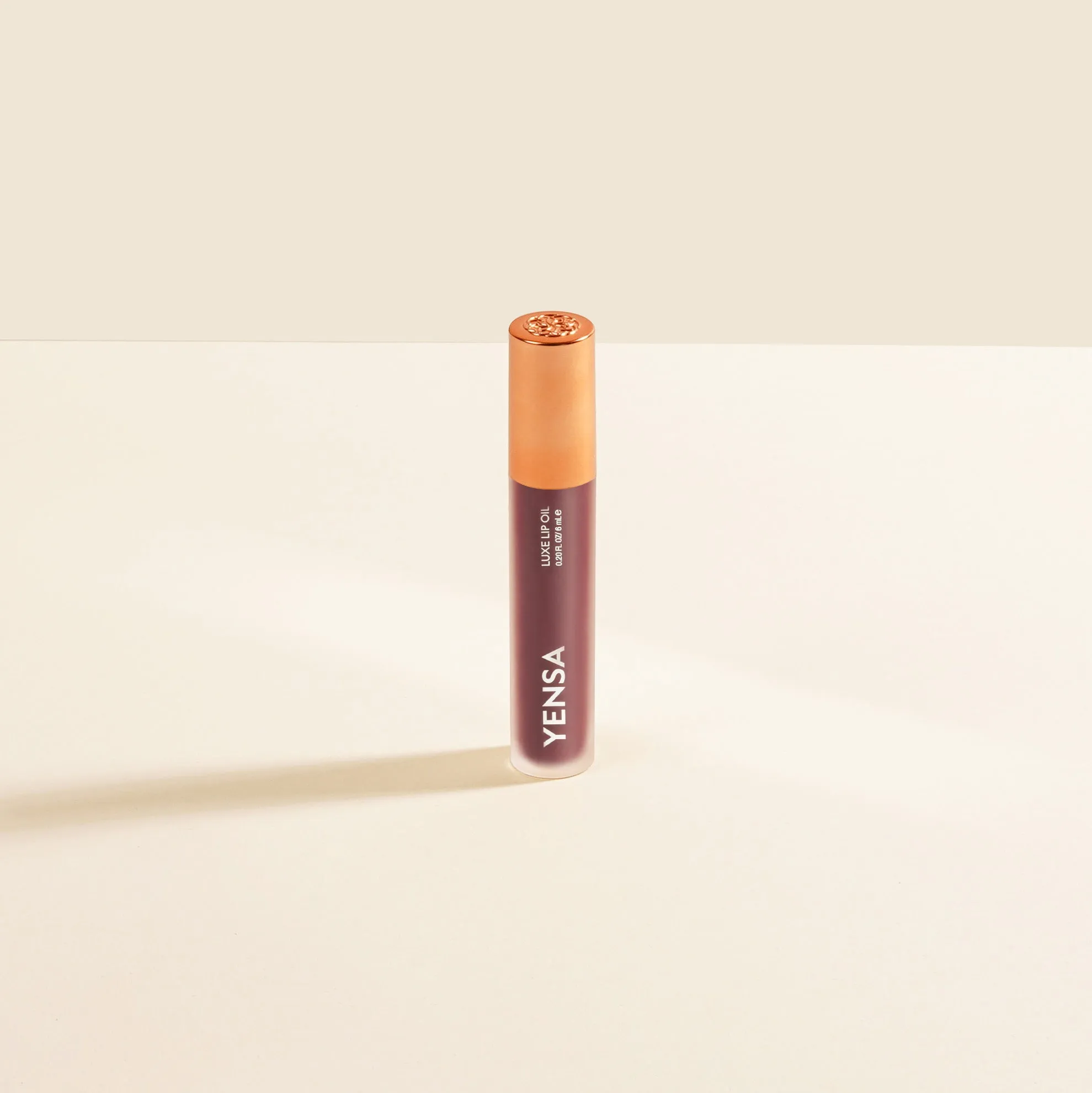 Luxe Lip Nourishing Oil with Hyaluronic   Vitamin E
