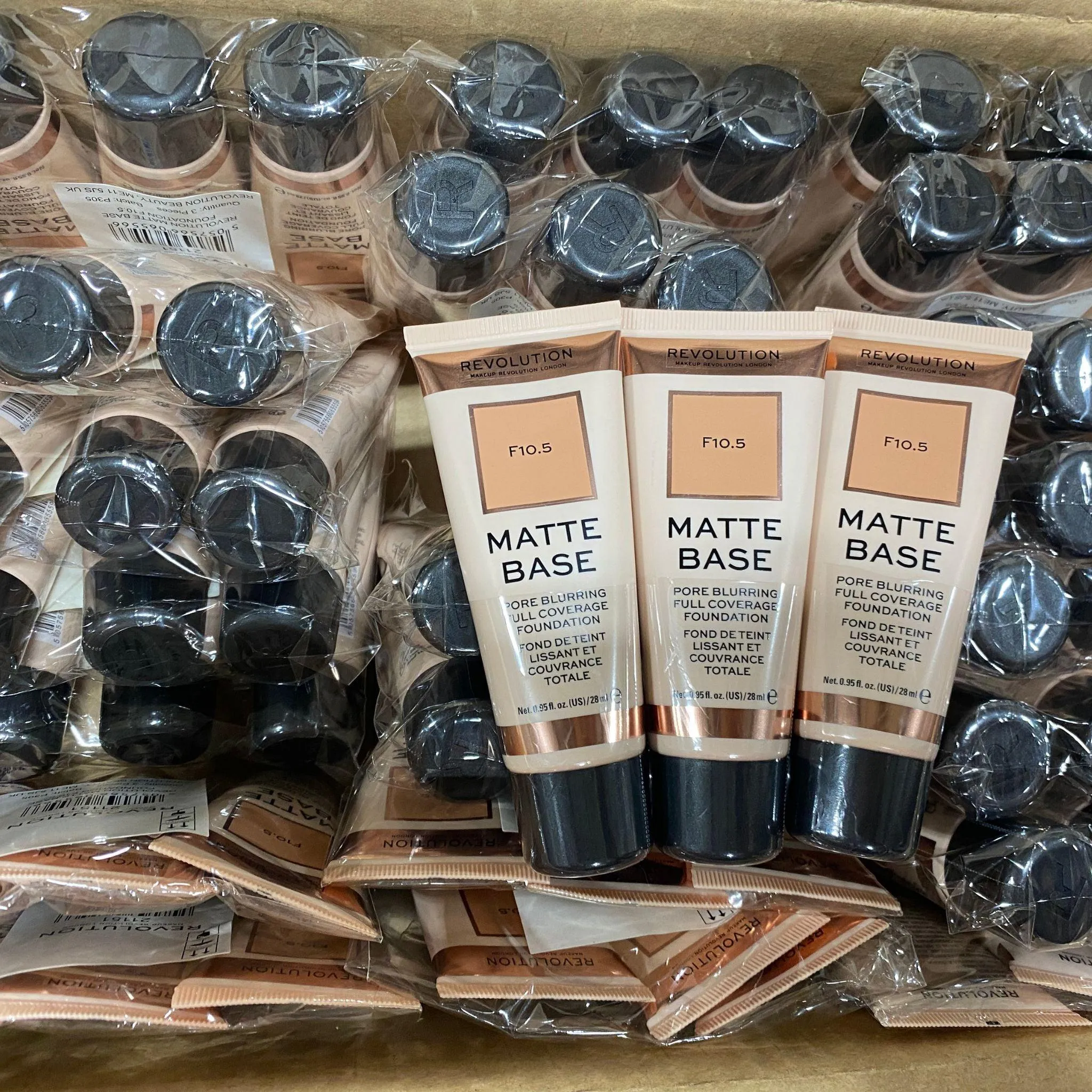 Revolution Matte Base Pore Blurring Full Coverage Foundation 0.95oz (60 Pcs Lot)